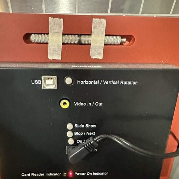 Brookstone Digital Photo Frame USB Video In/Out Memory Card Input 9.5 x 8.5 - Picture 4 of 13